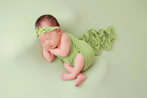 铜仁宝宝边吃边拉正常吗